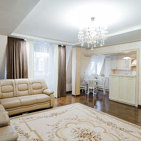 Cathedral Park And Pedestrian Zone Ultracentral Cozy Apartment In Kiszyniów Zewnętrze zdjęcie