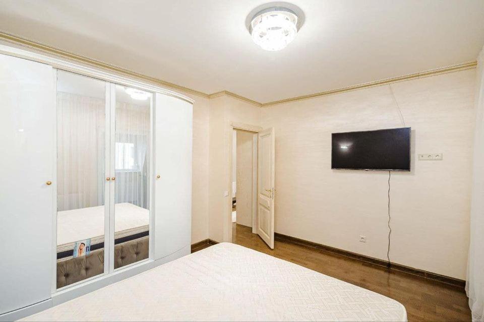 Cathedral Park And Pedestrian Zone Ultracentral Cozy Apartment In Kiszyniów Zewnętrze zdjęcie